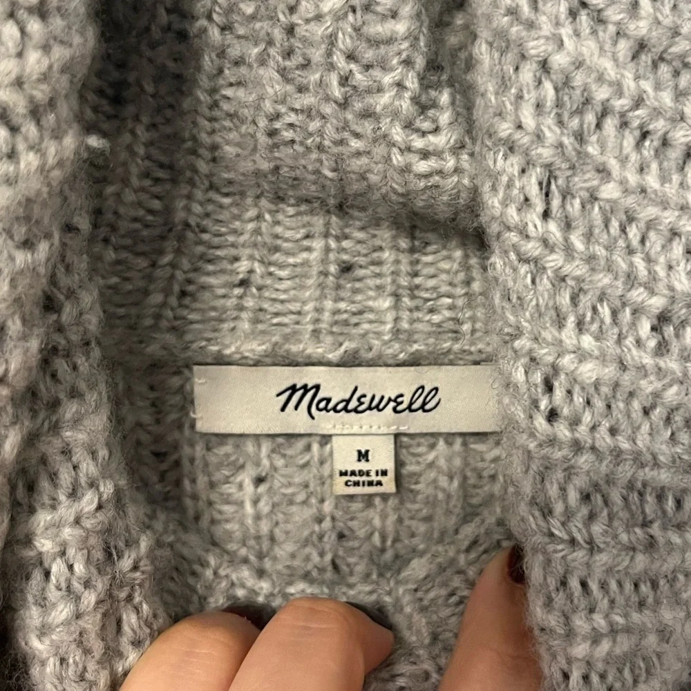 Madewell Donegal Mercer Turtleneck Sweater in Coziest Yarn size Medium
